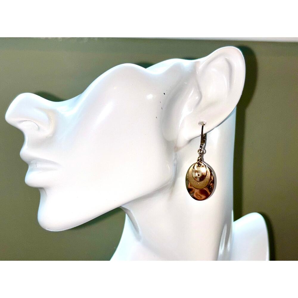 Elegant Hammered Gold Plated Oval Dangle Earrings - Picture 2 of 6